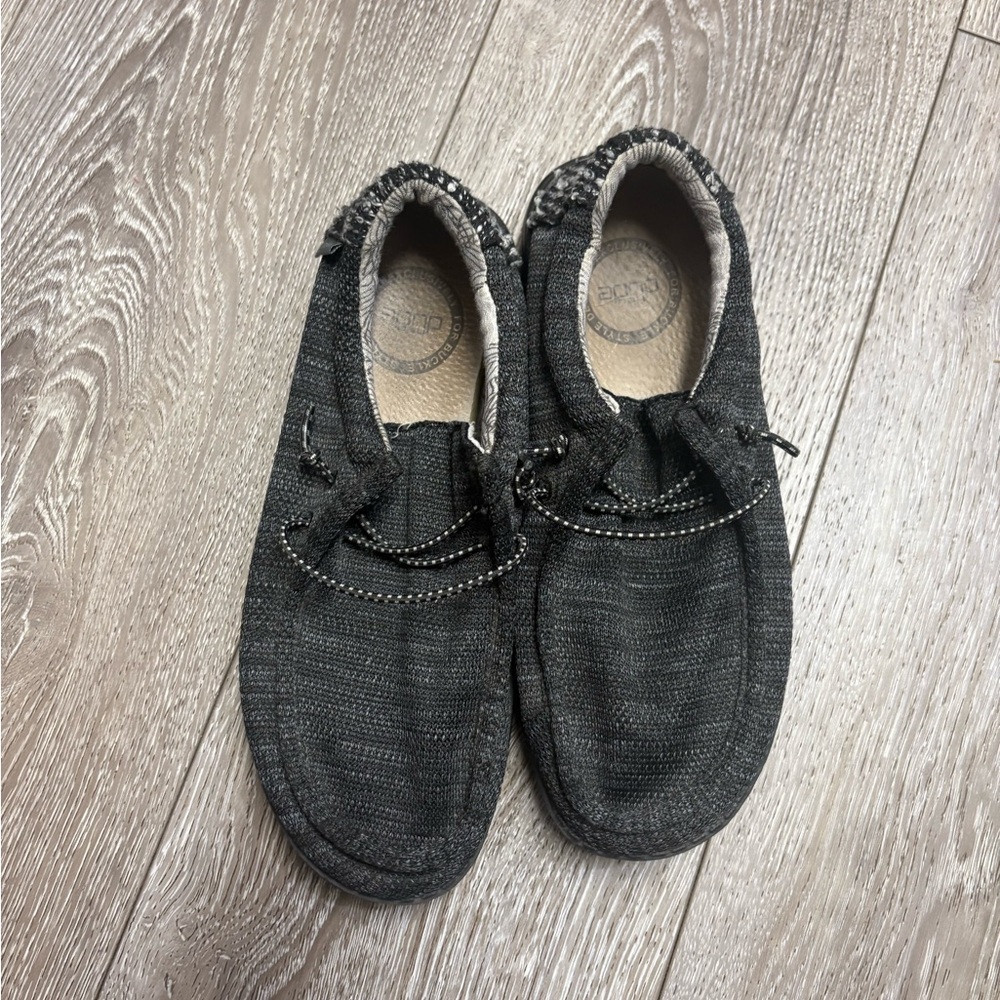 Hey dude black shoes size 6